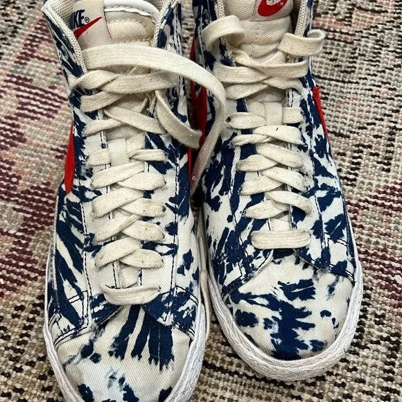 Nike 2020 Blazer Mid SE GS 'Tie Dye' Youth Shoe Red Blue Sneaker - Picture 7 of 13